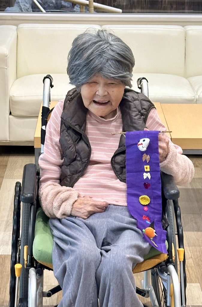 個性豊かなハロウィンタペストリーの完成